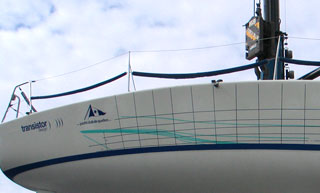 Transistor design : conception design graphique, Équipe de voile Navtech.ca , Habillage du bateau pour l'équipe de voile Navtech.ca 