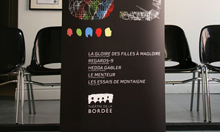Transistor design : graphic design, Théâtre de la Bordée , 2008-2009 season -  interior banner (30"x87")